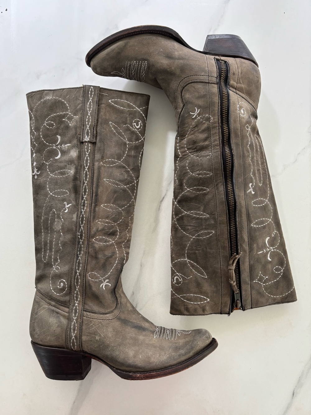 Charlie 1 Horse Western Cowboy Boots Distressed Gray Leather Side Zip 7.5
